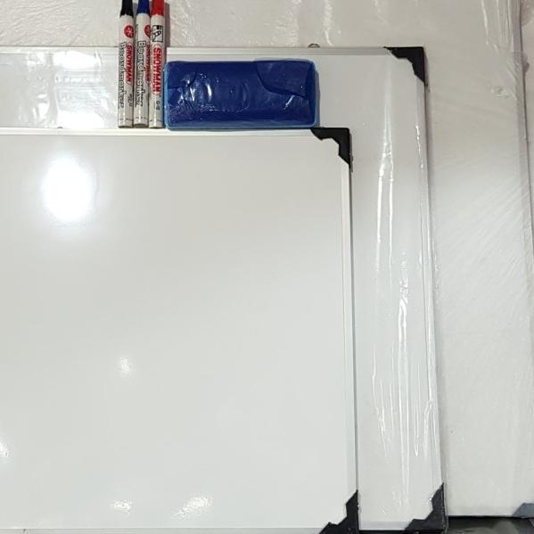 

℮ Papan Tulis Whiteboard dan Kapur Ukuran 60x90 ➴
