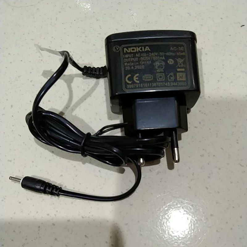 Carger nokia 6101/N70 colokan kecil 2730/6300/5310/2700C/2600C/1200/1208/1209/1616/1650/1680/1800/2323/2330/2630/2680/2690/2700C/3110/3120C/5300/5200/6300/5310/C2 01/1202 model jarum