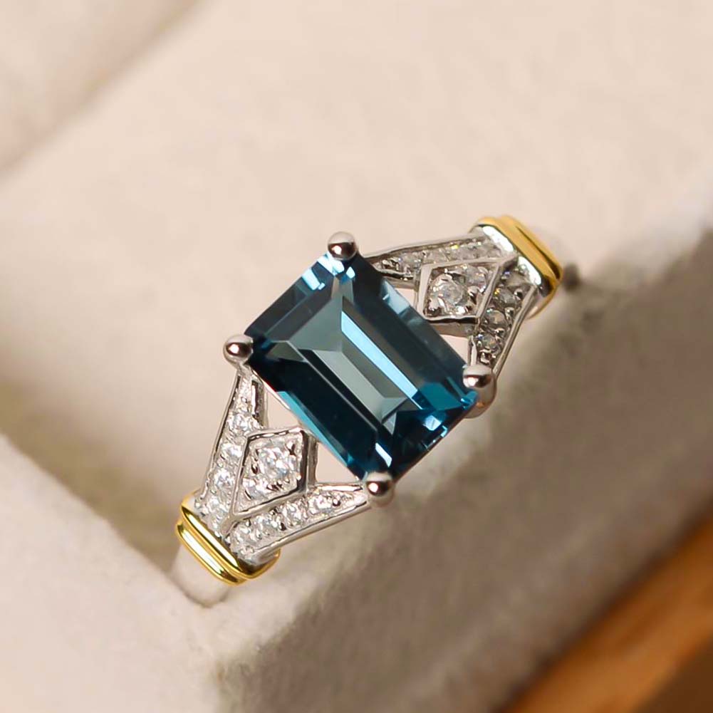 Hu Hu Hu Hu Hu Alat Bantu Pasang Kacamata♡ Cincin Kawin / Tunangan Cubic Zircon Persegi Panjang Hias Berlian Imitasi Untuk Wanita