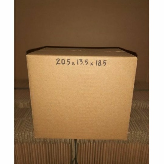 

Kardus 20.5x13.5x18.5 cm Baru polos luar dalam