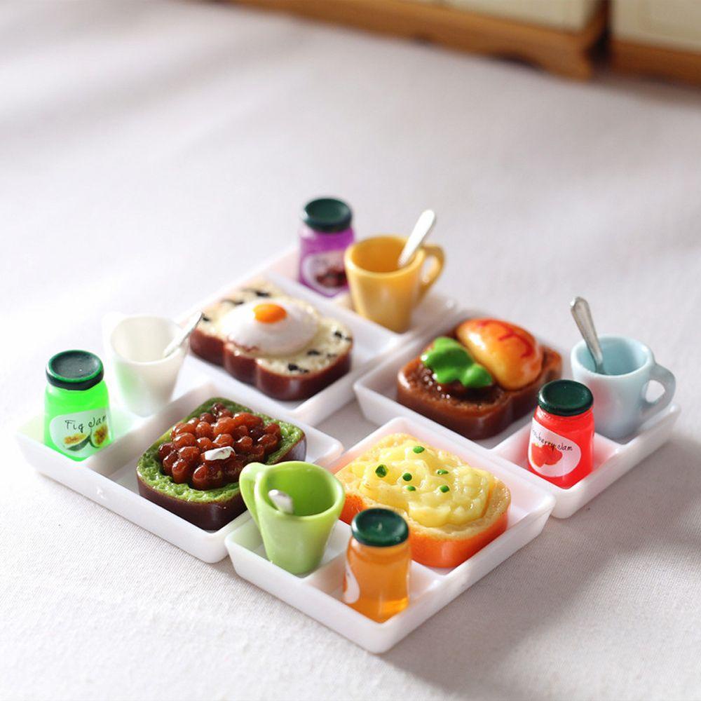 Lanfy Rumah Boneka Miniatur Makanan Resin Boneka Aksesoris Untuk Blyth Doll House Decor OB11 1: 12mini Toast Bread