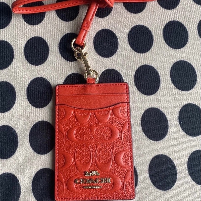 

Coach Id Lanyard In Signature Leather