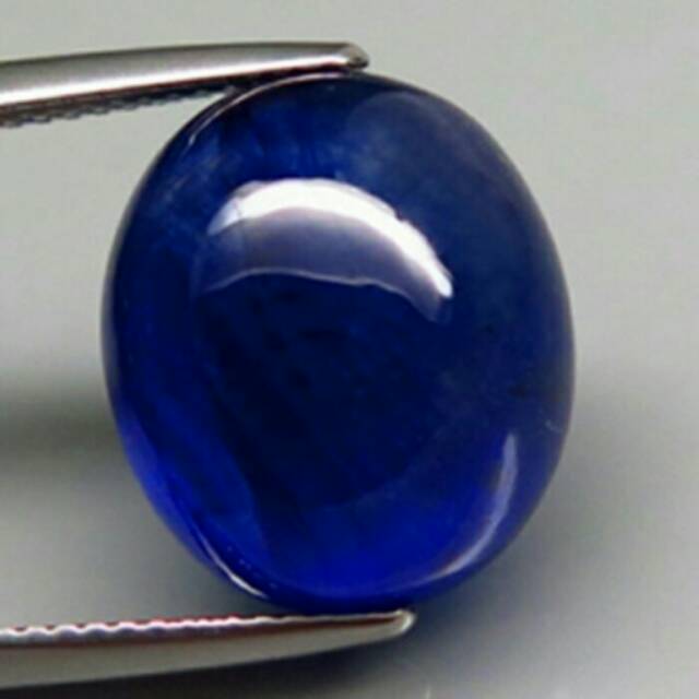 20.32ct. NATURAL CORNFLOWER BLUE SAPPHIRE MADAGASCAR / safir
