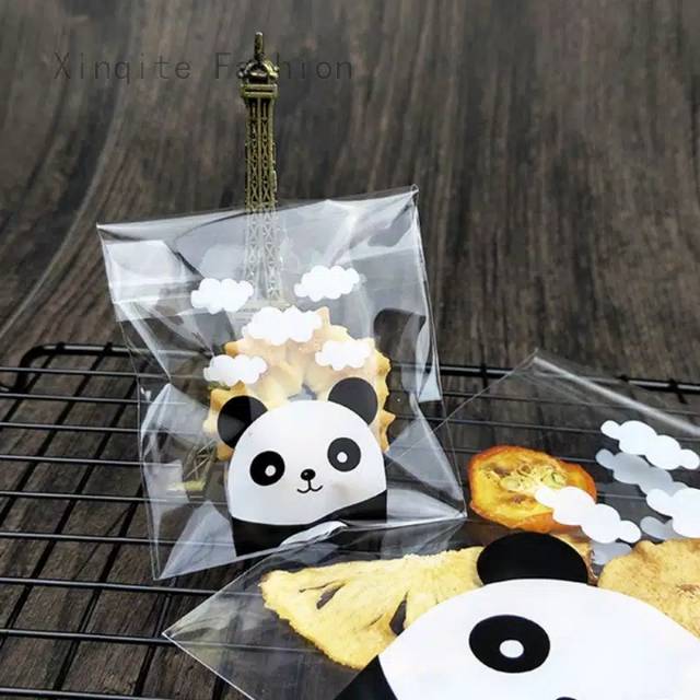 

PLASTIK KEMASAN CEMILAN 10 x 10 cm | MOTIF PANDA | KANTONG PERMEN / COOKIES