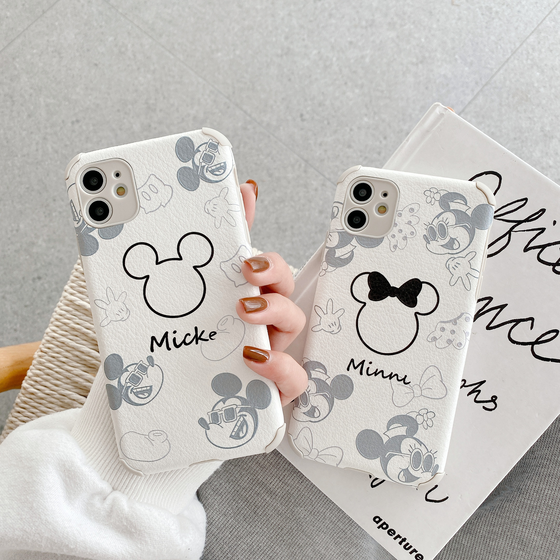 Case Pelindung Lensa Anti Jatuh Desain Mickey Untuk Iphone