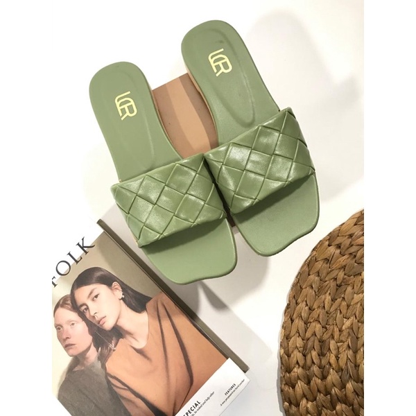Sandal Slop Motif Anyaman Import LCR 2135-1 dan 2135-3-Hijau Olive 2135-1