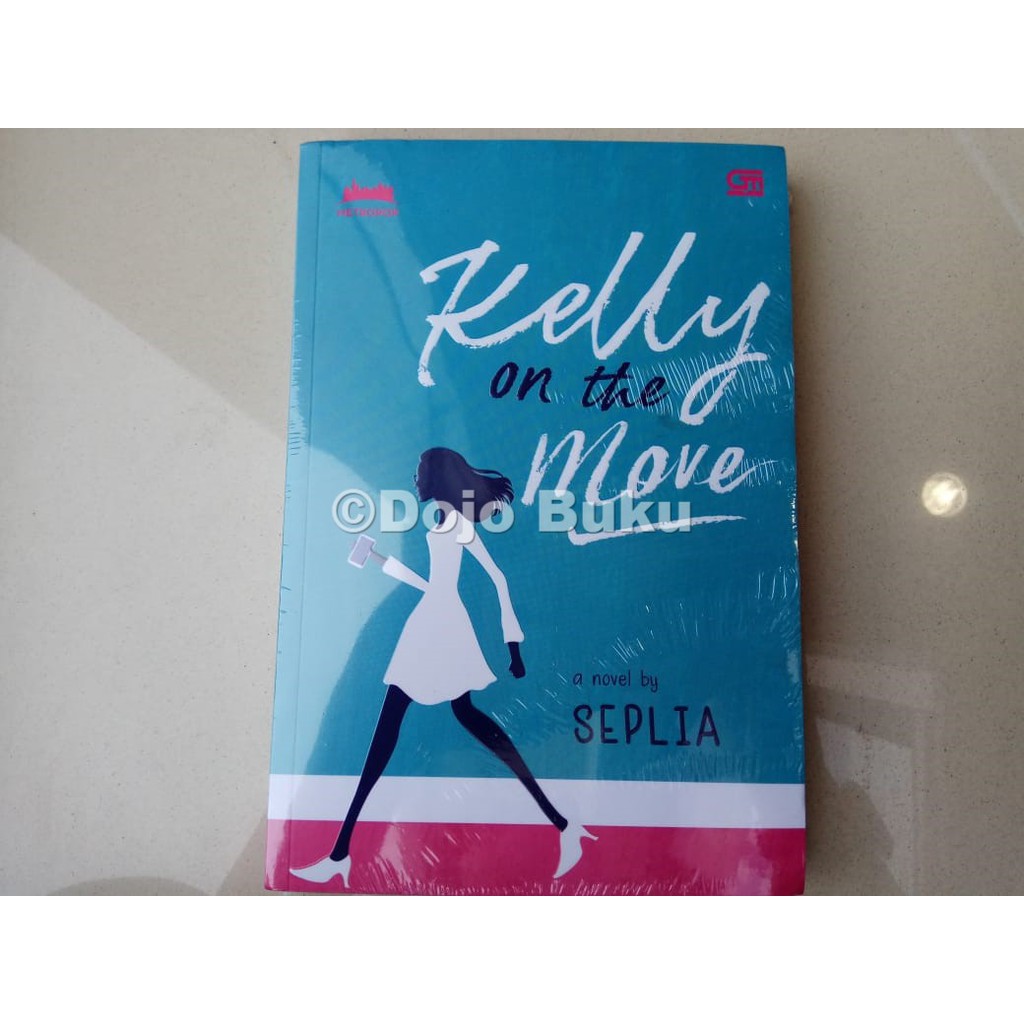 MetroPop: Kelly on the Move by Seplia