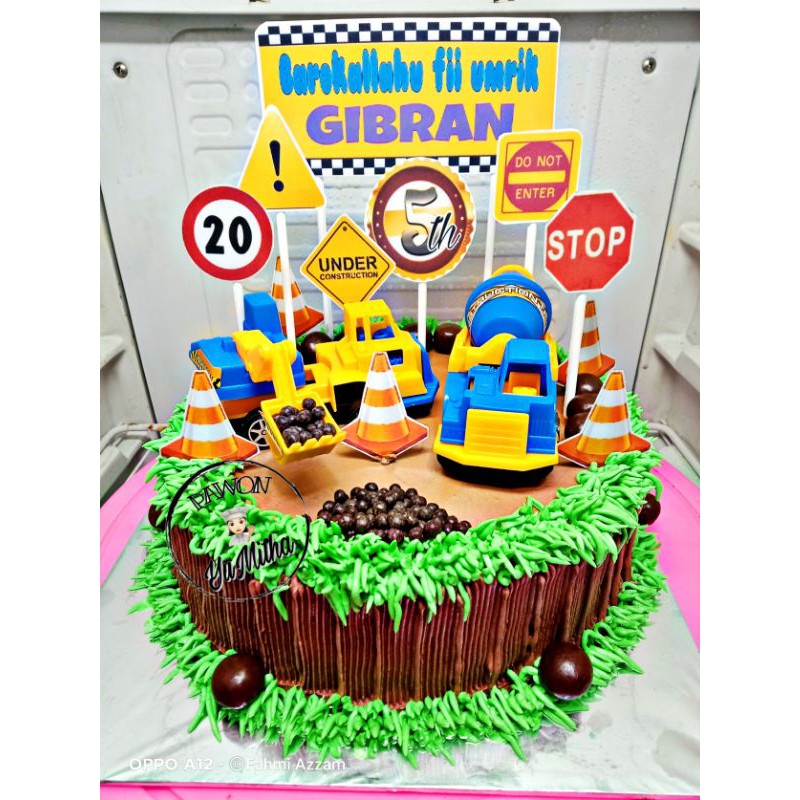 

Birthday/Engagement/Wedding Cake