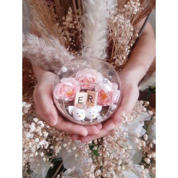 tempat cincin kaca (glass dome)