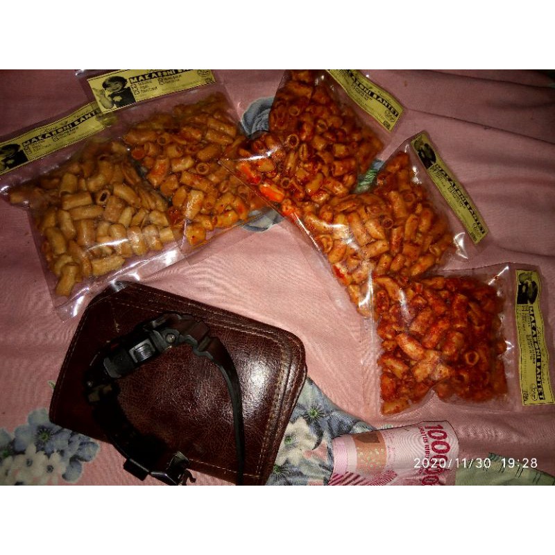 

Makaroni Bantet Tasikmalaya Rara Snack's