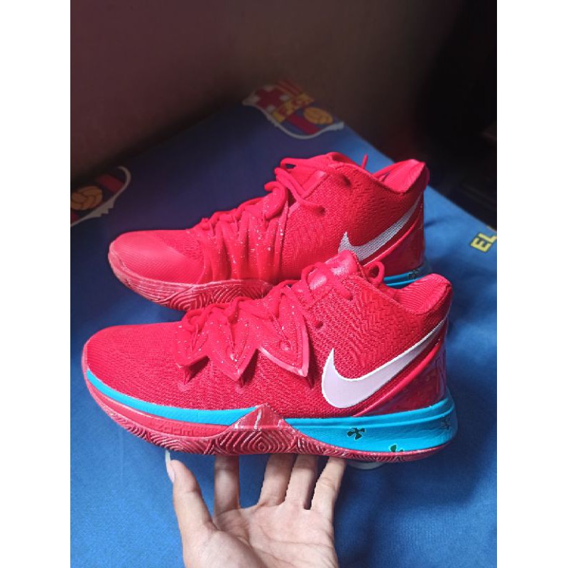 kyrie larry the lobster
