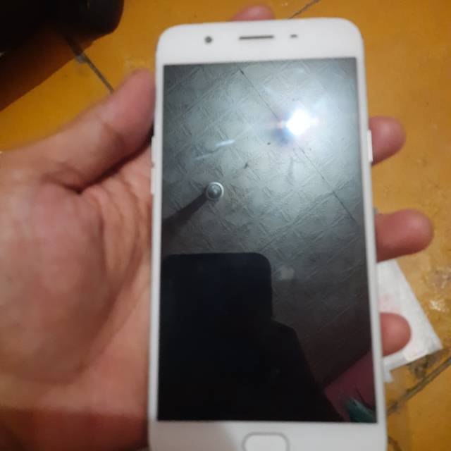 Oppo F1s second