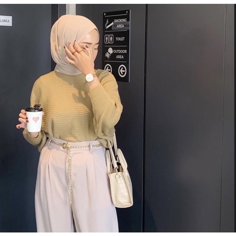 batwing sweater atasan rajut blouse rajut-Sweater Cream