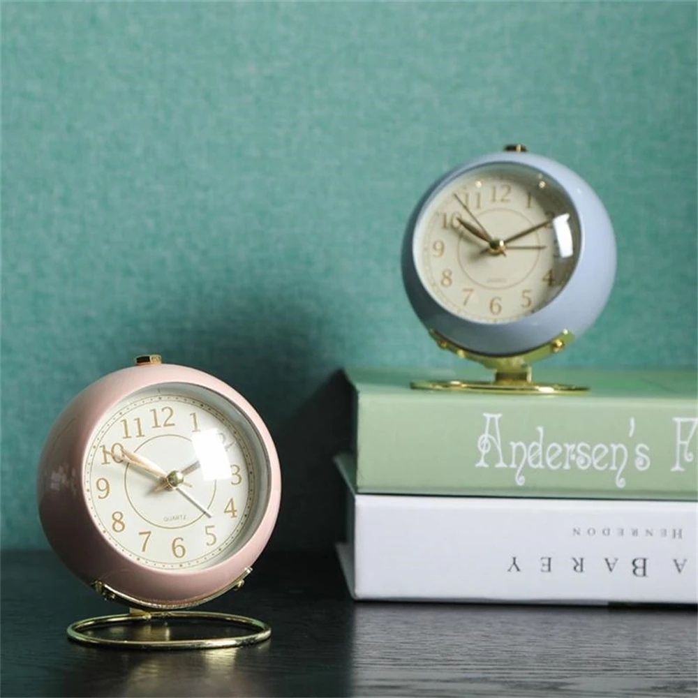 Jam Alarm Bahan Alloy Gaya Nordic Retro Untuk Dekorasi Meja