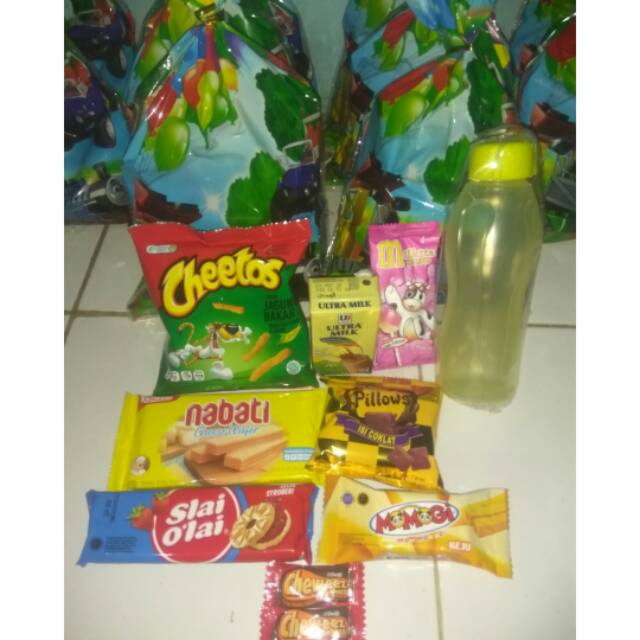 

Snack ultah+sovenir