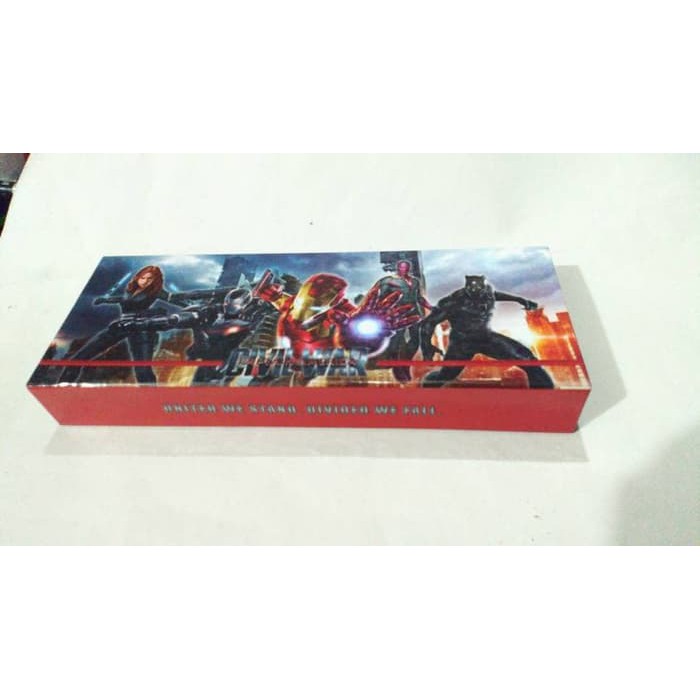 

Kotak Pensil Magnet Avengers