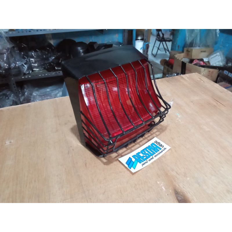 gril grill lampu belakang vespa EXCEL PX PS Spartan coating hitam