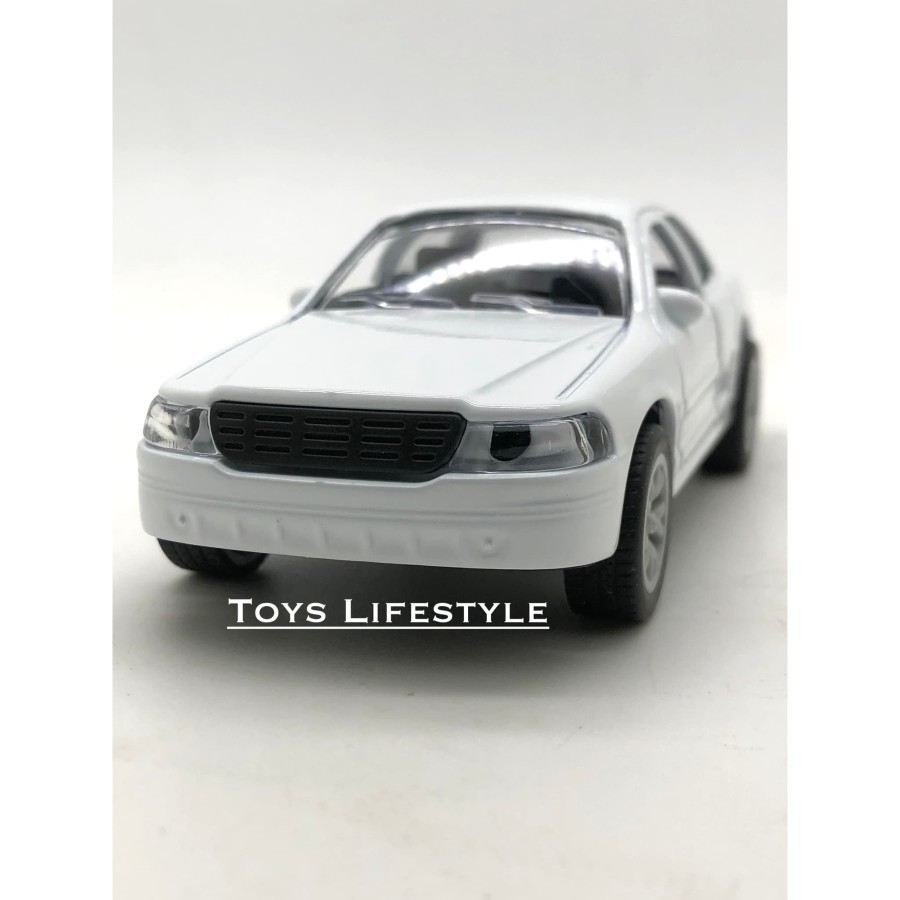 Toy Addict MSV Diecast - Ford Crown Victoria Skala 1:32 (Putih)