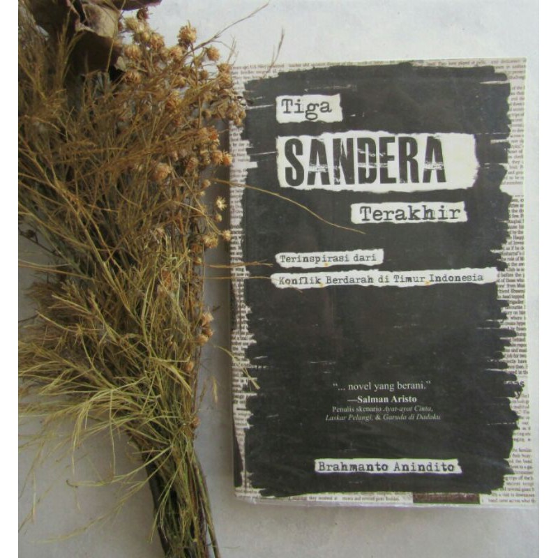 Novel Tiga Sandera Terakhir