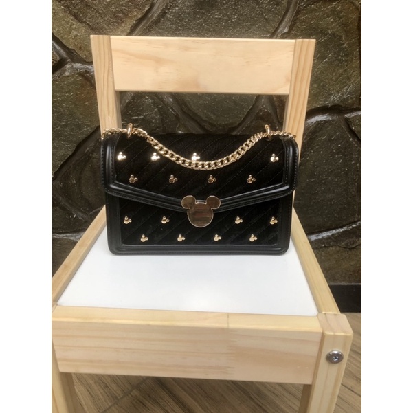 PRELOVED TAS SLEMPANG BLUDRU MICKEY MERK NRETRO