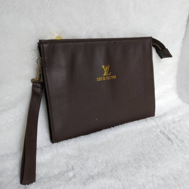 Preloved clutch Lv hrga nego