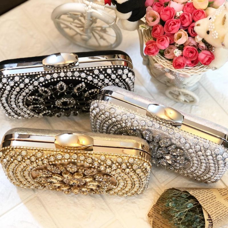 Tas Pesta KINSLEY Embellished Crystal Box Clutch