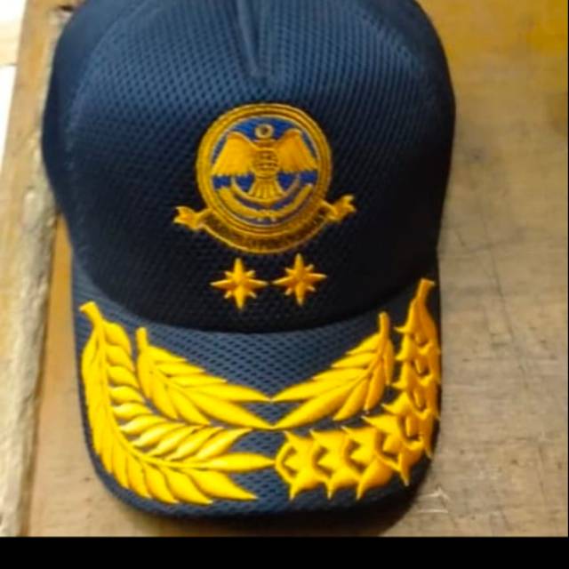 Topi perhubungan bintang 2