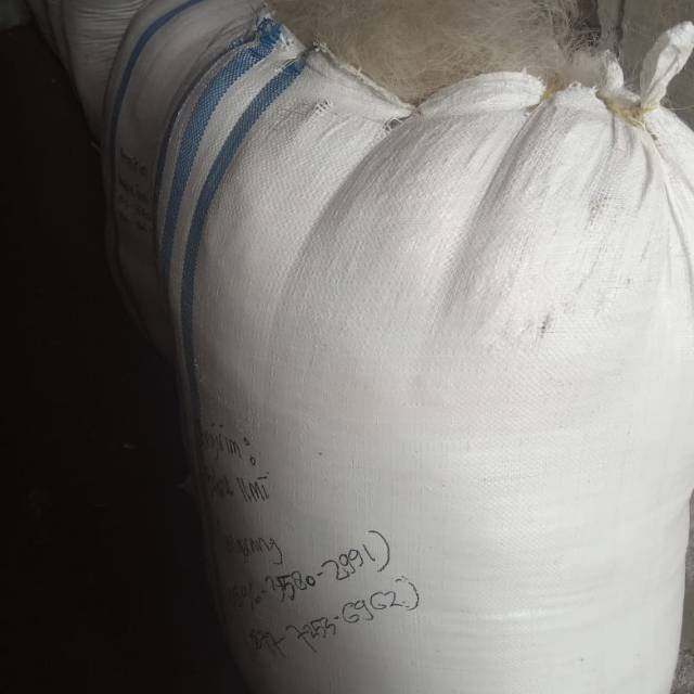 Jaring nelayan bekas untuk filter ikan