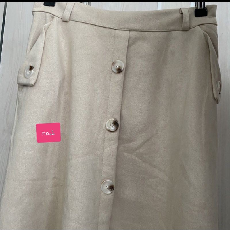 Rok suede button panjang import bkk