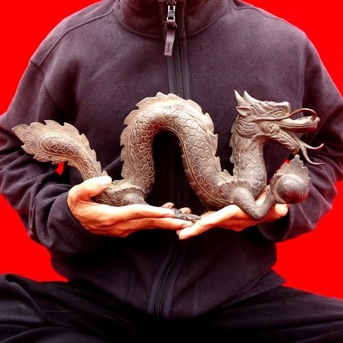 Patung Naga Kuno Terbesar Di Dunia