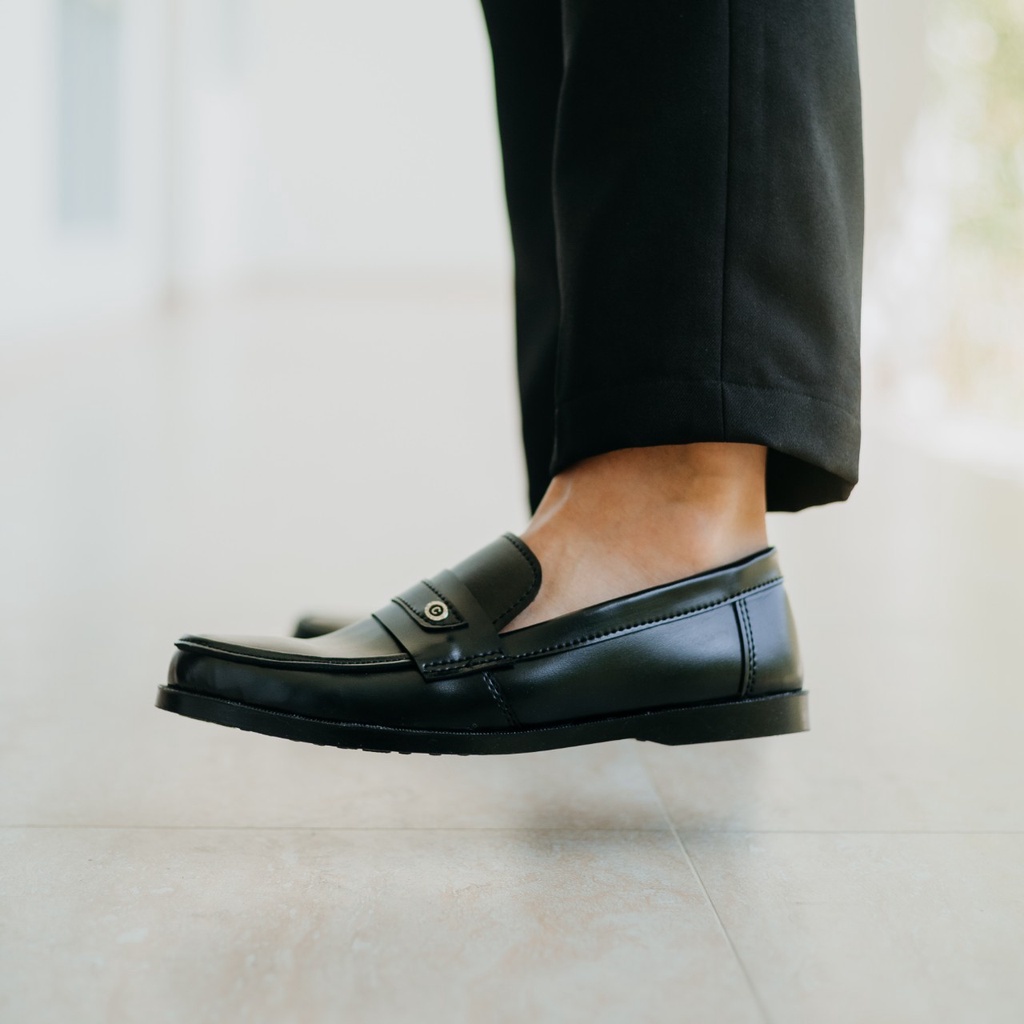 SEPATU SLIP ON PRIA CASUAL SANTAI GAYA KEKINIAN TRENDY - slip on pria