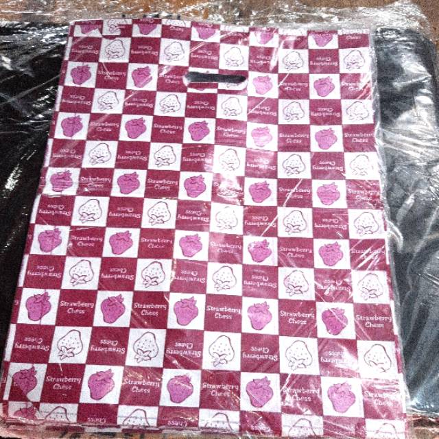 Kantong motif cantik 30 x 40 cm (isi 100 lembar)