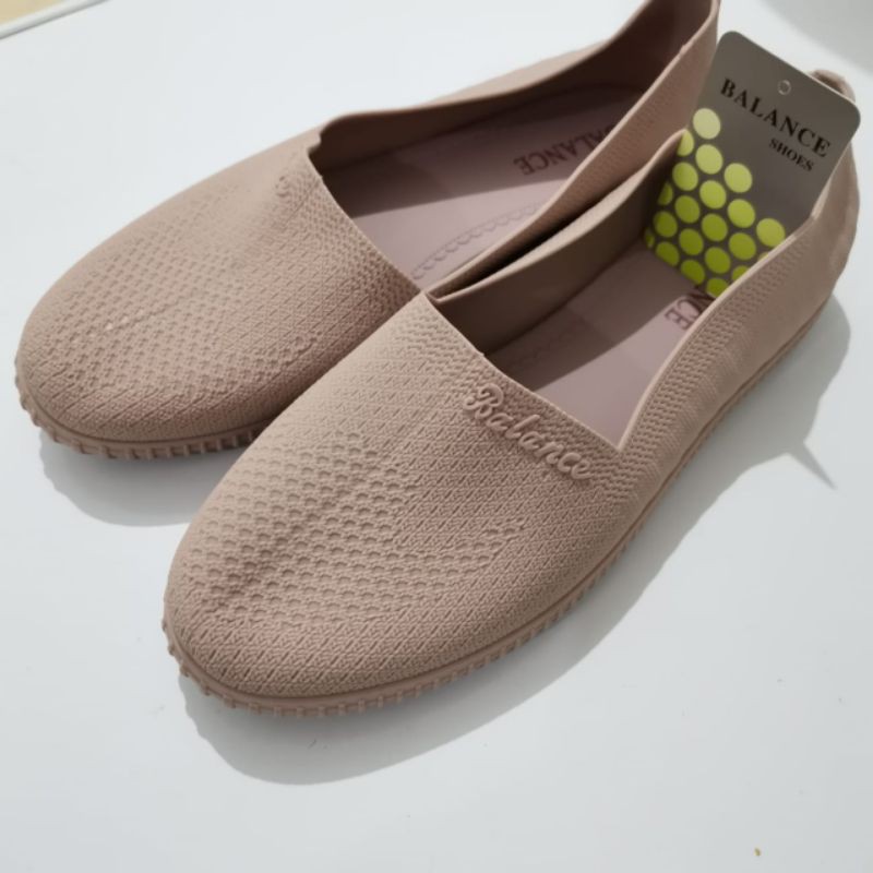Sepatu Balance Size 36 - 40 Model Simpel dan Cantik Balikpapan Kalimantan