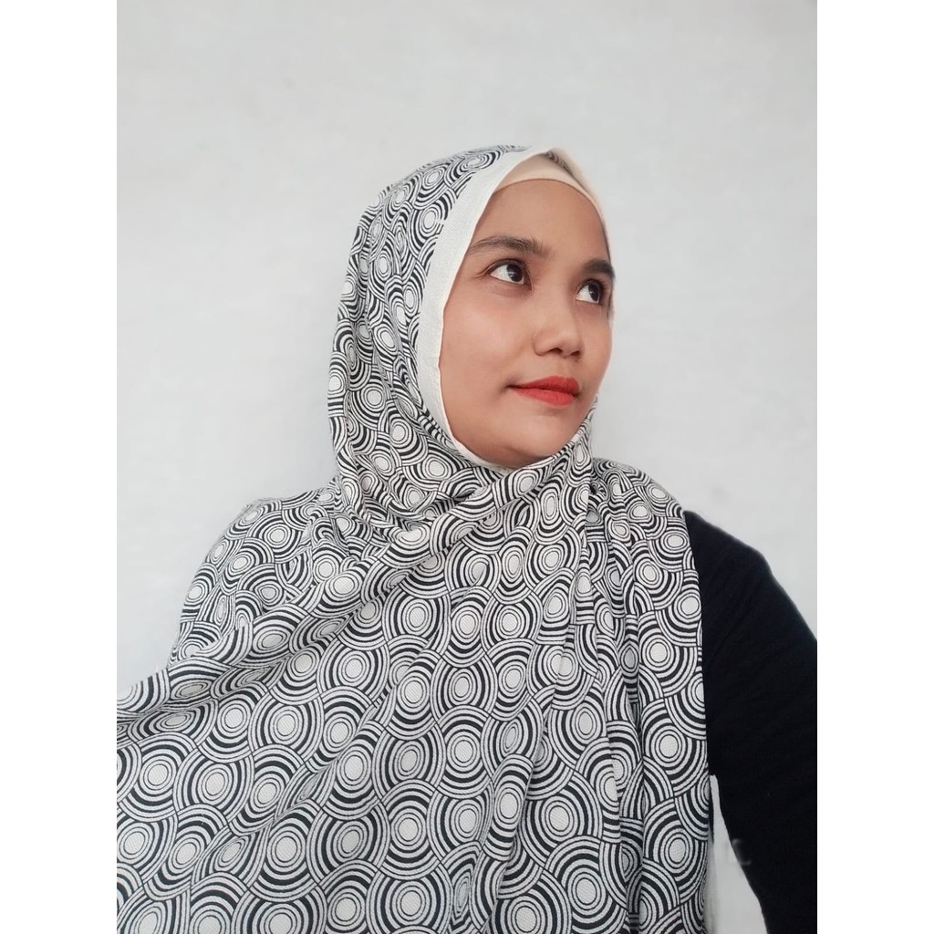 Hijab Pashmina Monochrome 170cm x 70cm Kekinian Hitam Putih