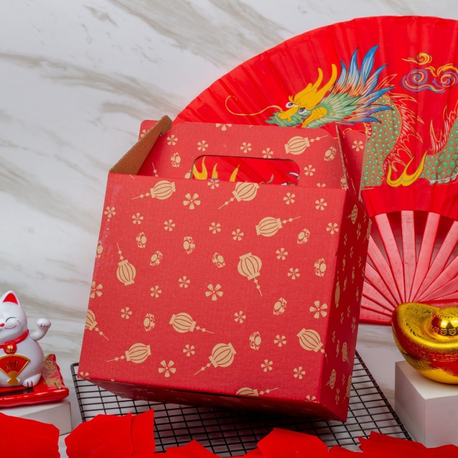 

dus tenteng hampers botol edisi imlek kardus packaging parcel tumbler kotak kado box jinjing ukuran 21x12x18 cm