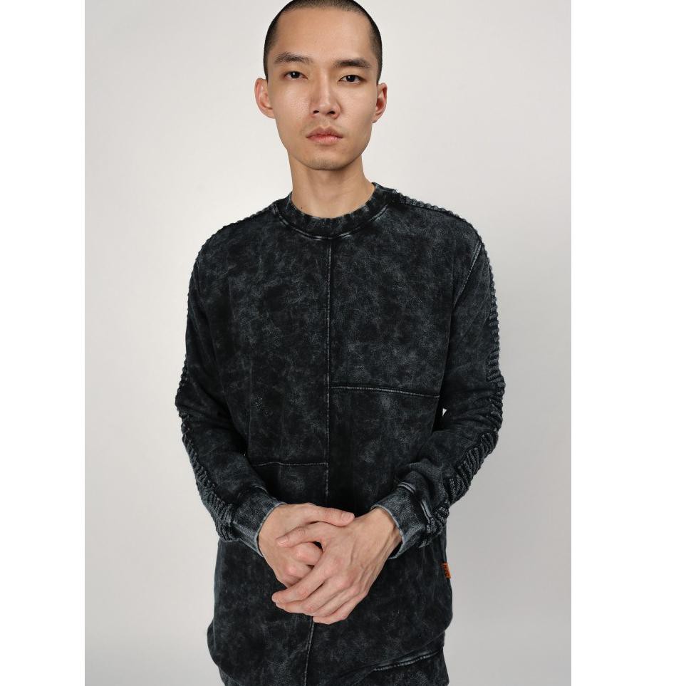 Best Seller.. Sweater Pria MUZCA - The District 00 Washed ✺