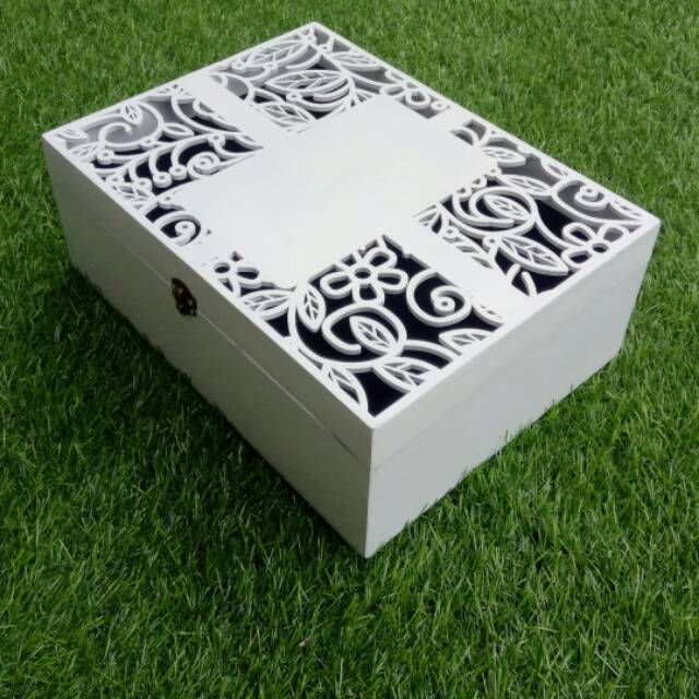 

BOX / GIFTBOX / KADO / PARCEL / HAMPERS / LEBARAN / ULTAH / KADO SPECIAL / BOX MURAH BERKUALITAS
