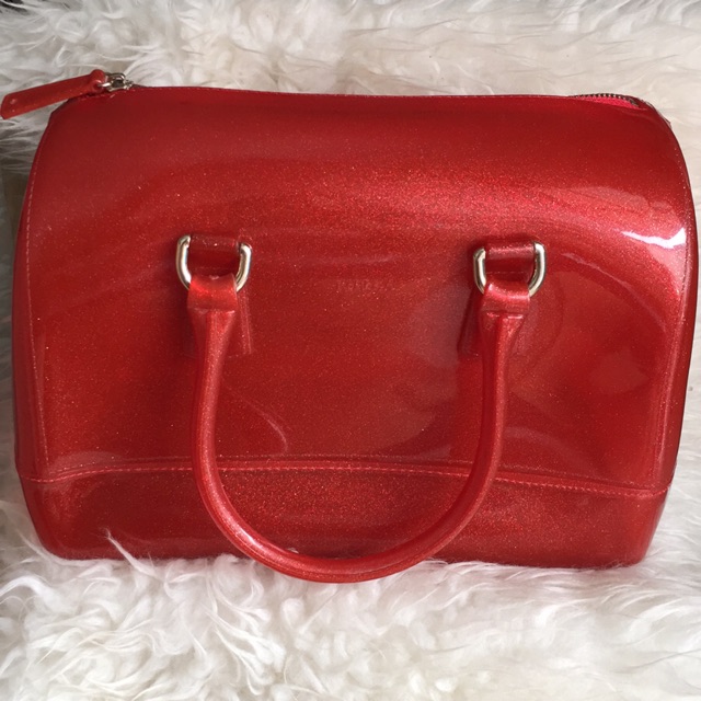 Premium furla candy jelly bag glitter red colour, size 30cmx18cmx20cm.dust bag pengganti,tali pnjng.