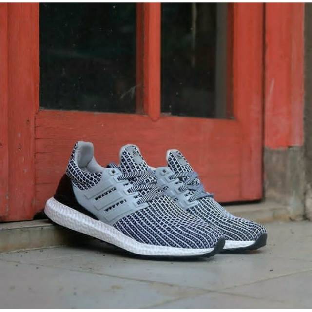 Adidas UltraBoost 4.0