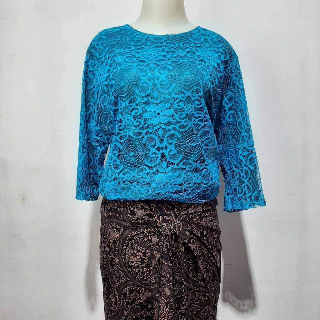 KEBAYA BRUKAT BUNGA/ATASAN KEBAYA BRUKAT