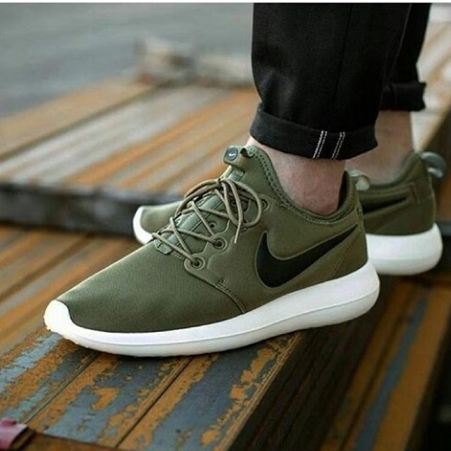 nike roshe two green
