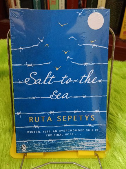 Buku Novel : Salt to the sea - Pustaka.Utama