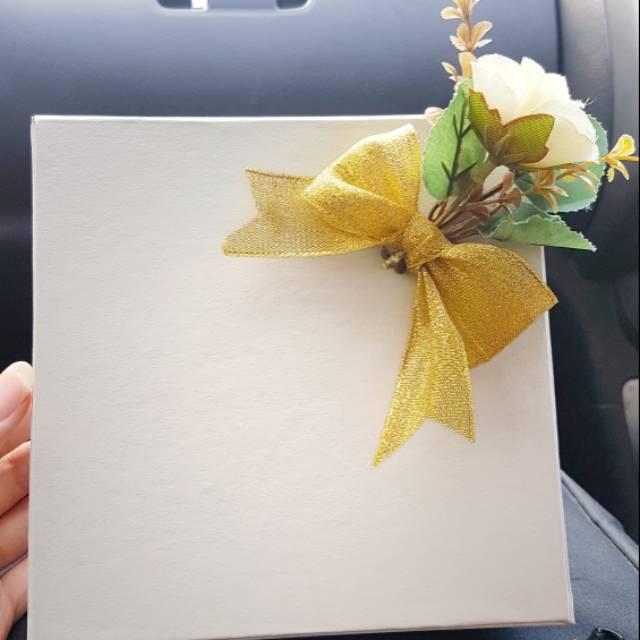 

Kotak kado 15 x 15