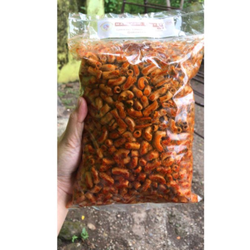 

lagi viral makban makaroni bantat pedas daun jeruk 250 gram