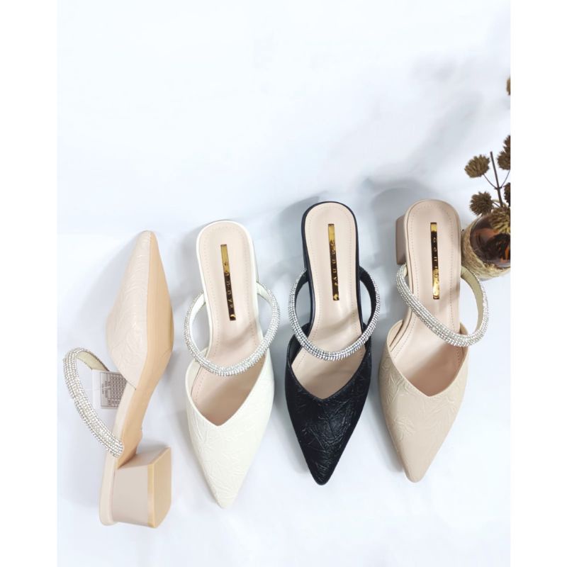 Sandal Pesta Genny Hak tahu