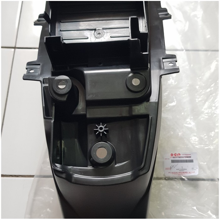 Spakbor Belakang Satria Hiu Malaysia Original Suzuki