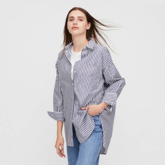 Kemeja oversized uniqlo