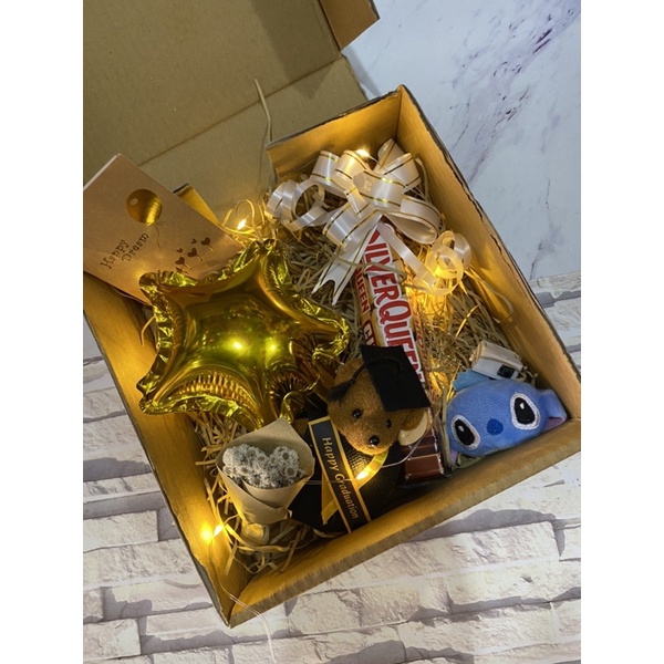 

hampers happy graduation