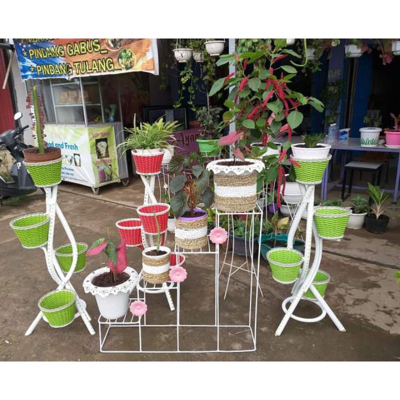 Pot Bunga Rotan Susun 4