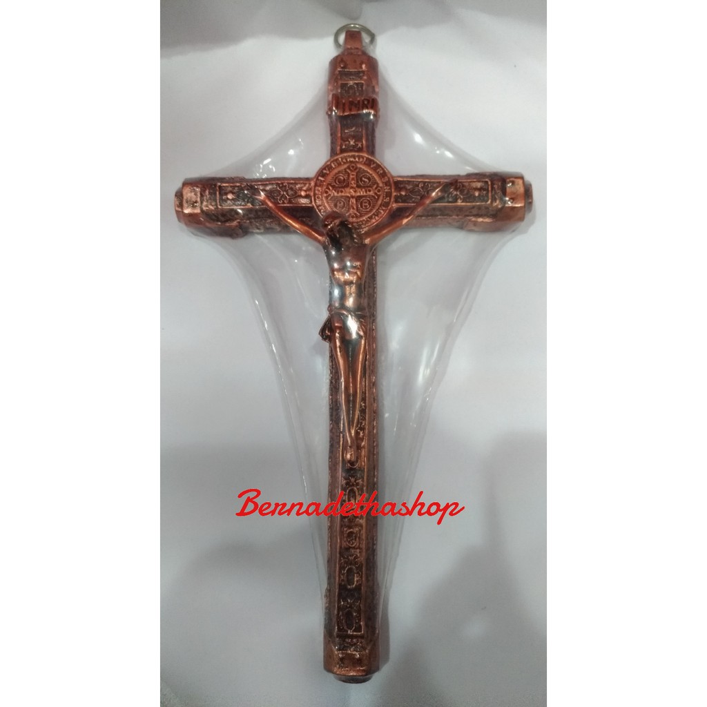 Salib Dinding 30 Cm Benediktus Motif Tempa Fiber (BS32)/Hiasan/Hiasan Dinding/Salib Dinding